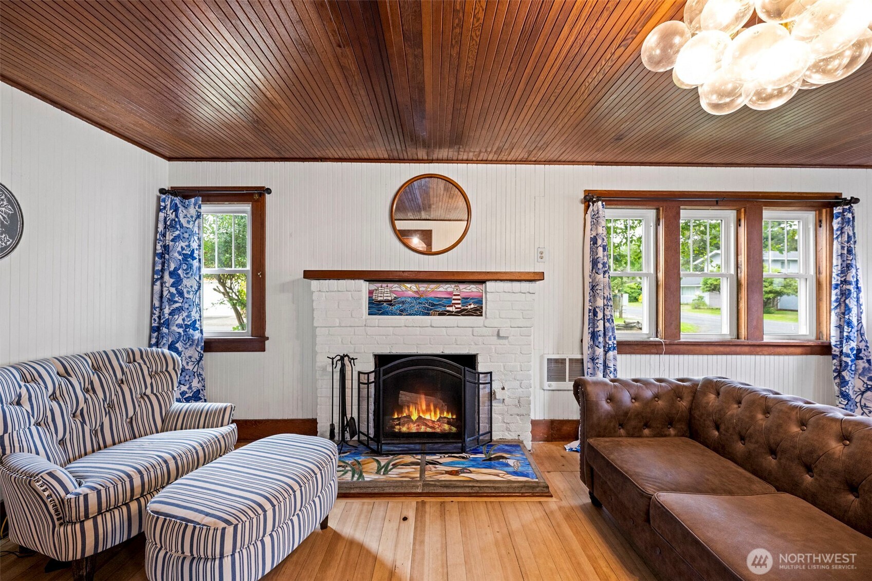 4202 L Place , Seaview, WA 98641