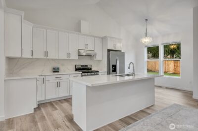 21317 Locust Way , Lynnwood, WA 98036-8651 - Photo 8