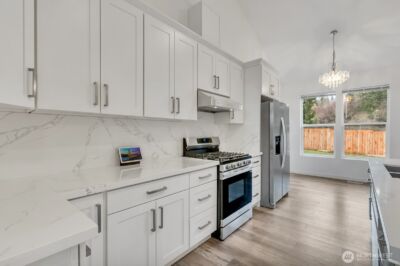 21317 Locust Way , Lynnwood, WA 98036-8651 - Photo 10