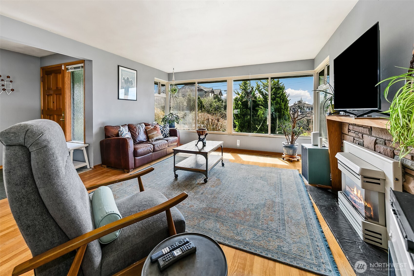 414 NW 117th Street , Seattle, WA 98177