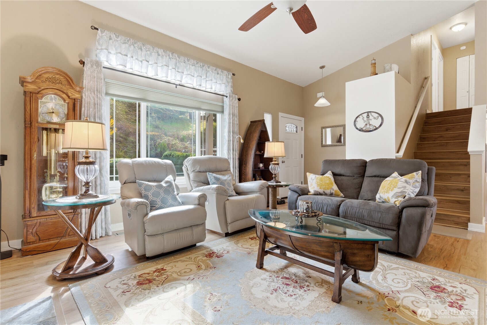 1706 NE Joanne Lane , Bremerton, WA 98311