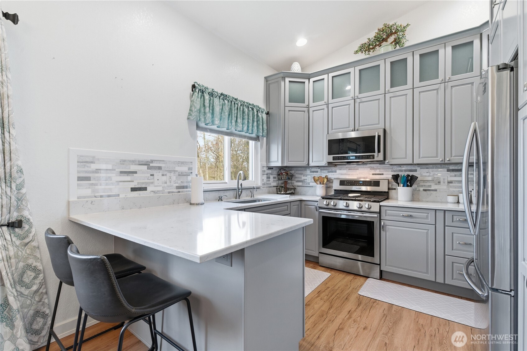 1706 NE Joanne Lane , Bremerton, WA 98311