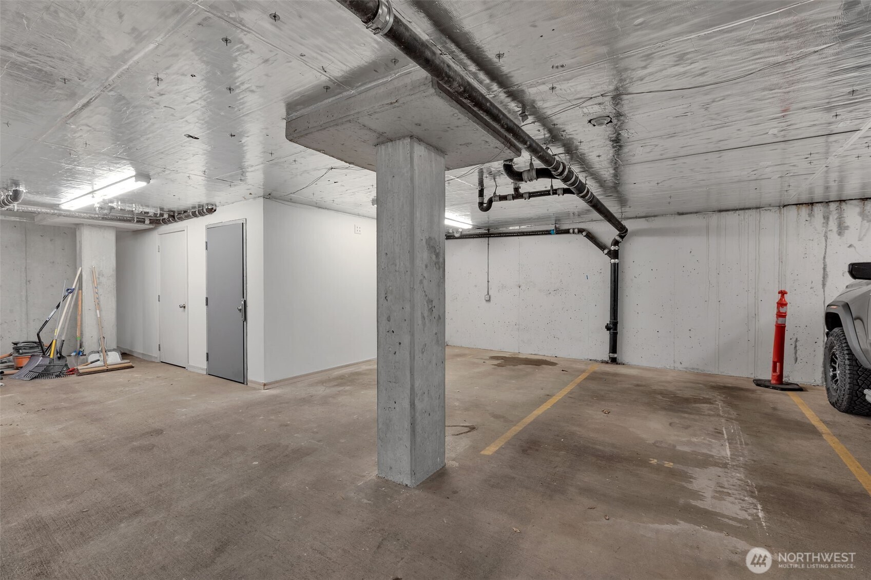 1231 5th Avenue N #101, Seattle, WA 98109