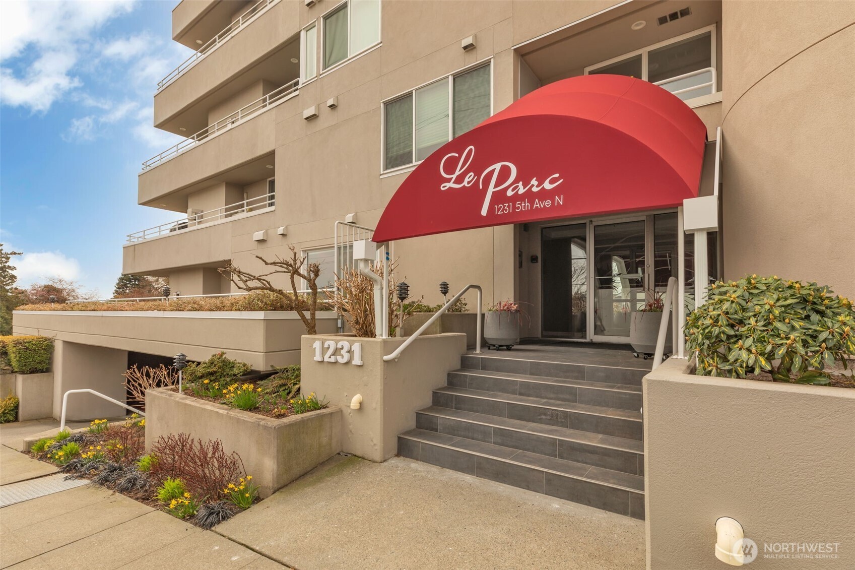 1231 5th Avenue N #101, Seattle, WA 98109