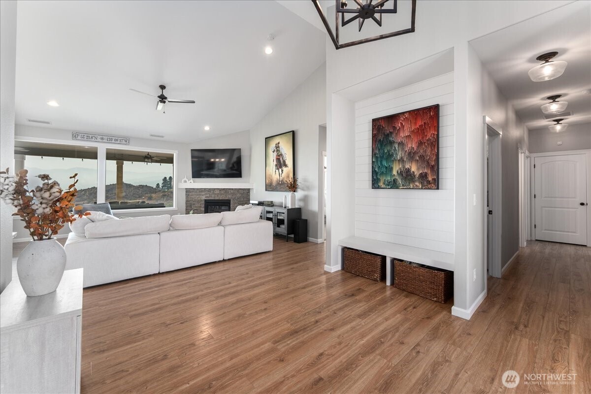 95 Proctor Boulevard , Manson, WA 98831