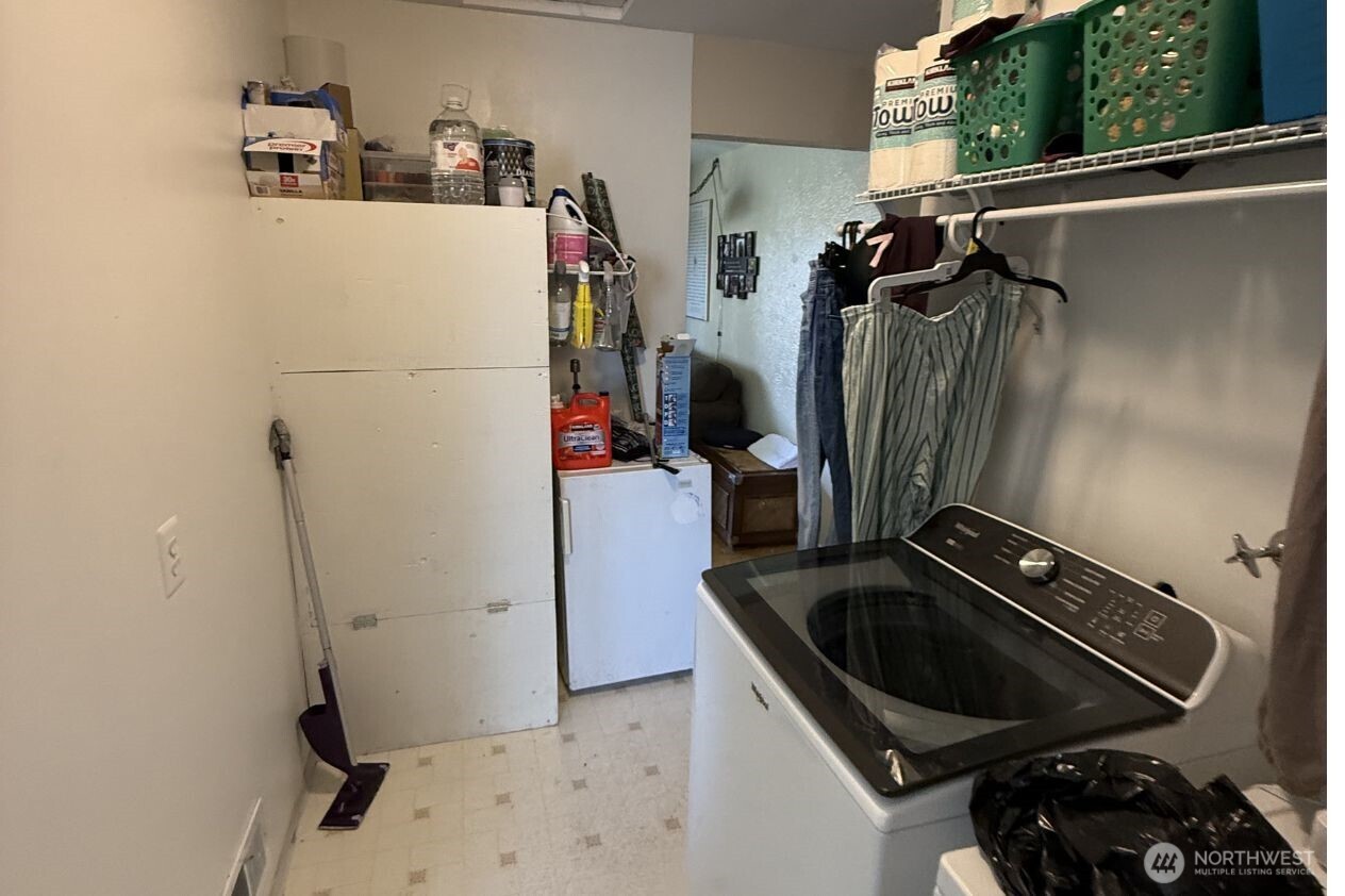 7415 S Lawrence Street , Tacoma, WA 98409