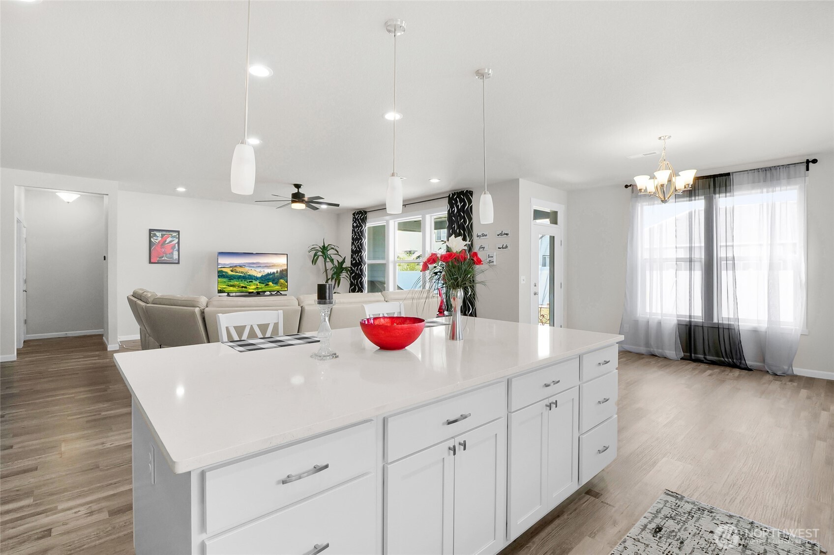 4705 W Merlin Street , Moses Lake, WA 98837