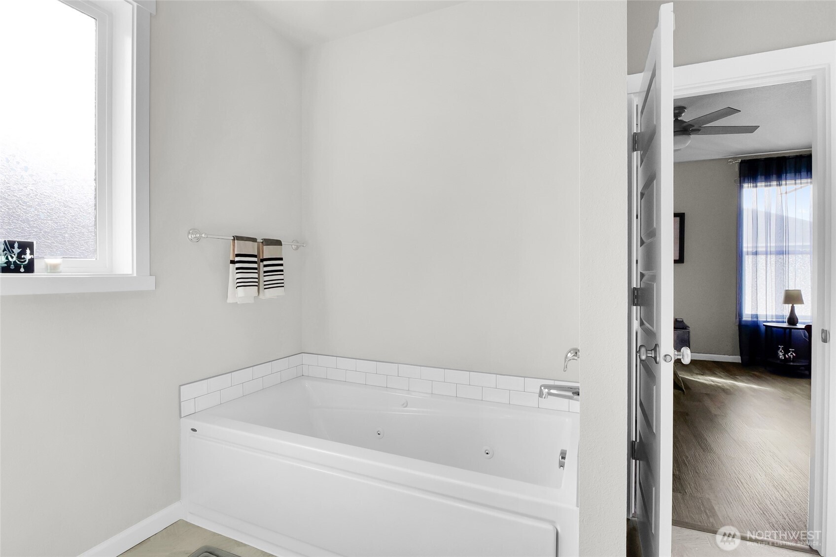 4705 W Merlin Street , Moses Lake, WA 98837