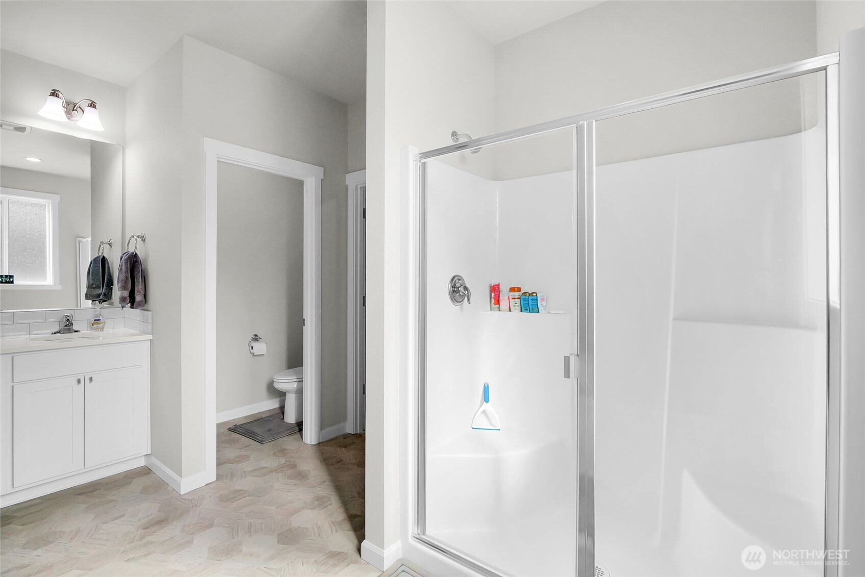 4705 W Merlin Street , Moses Lake, WA 98837