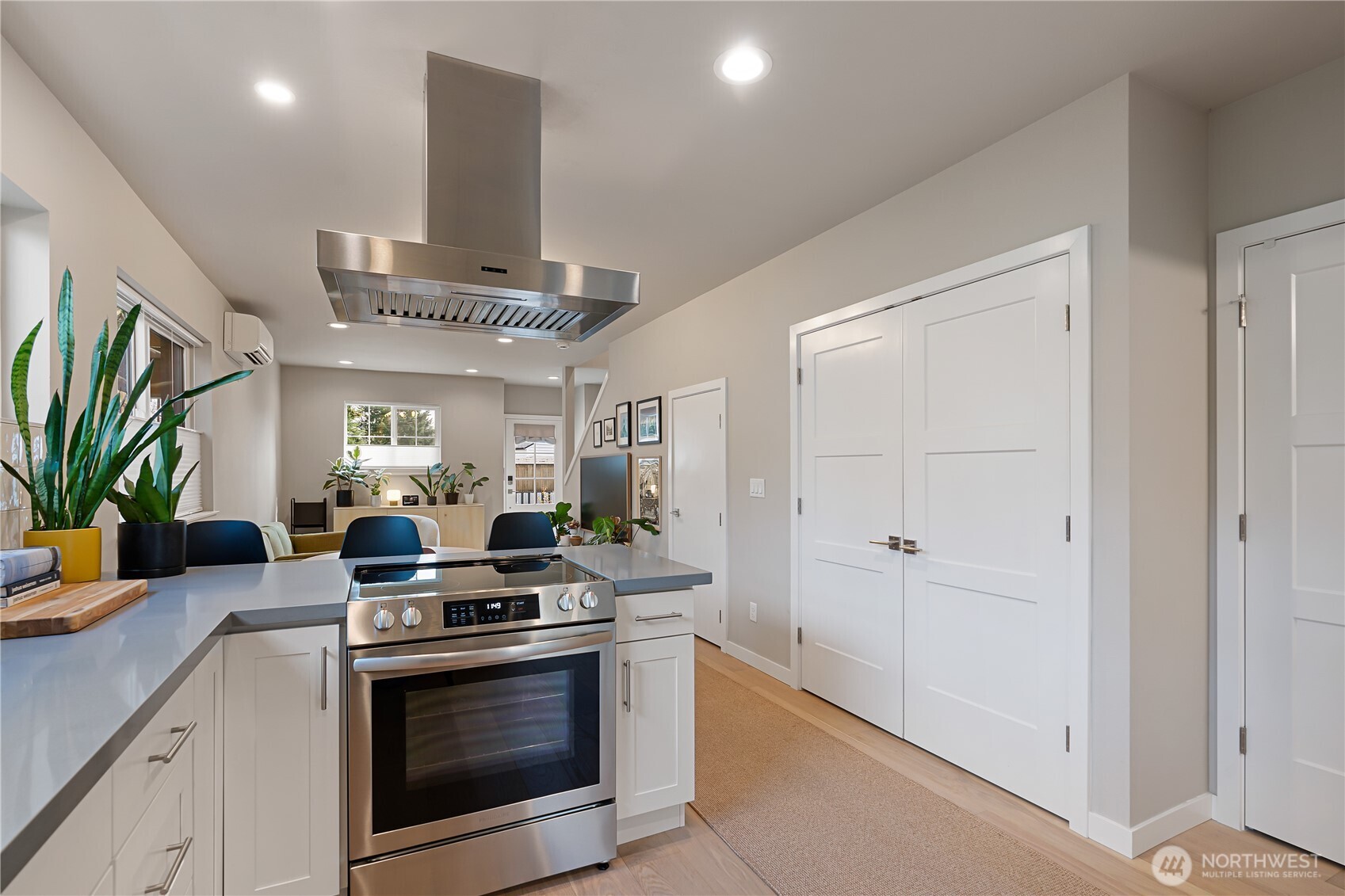 11714 B 26th Avenue NE, Seattle, WA 98125