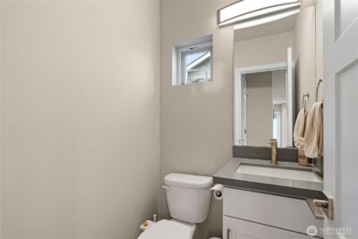 11714 B 26th Avenue NE, Seattle, WA 98125 - Photo 15