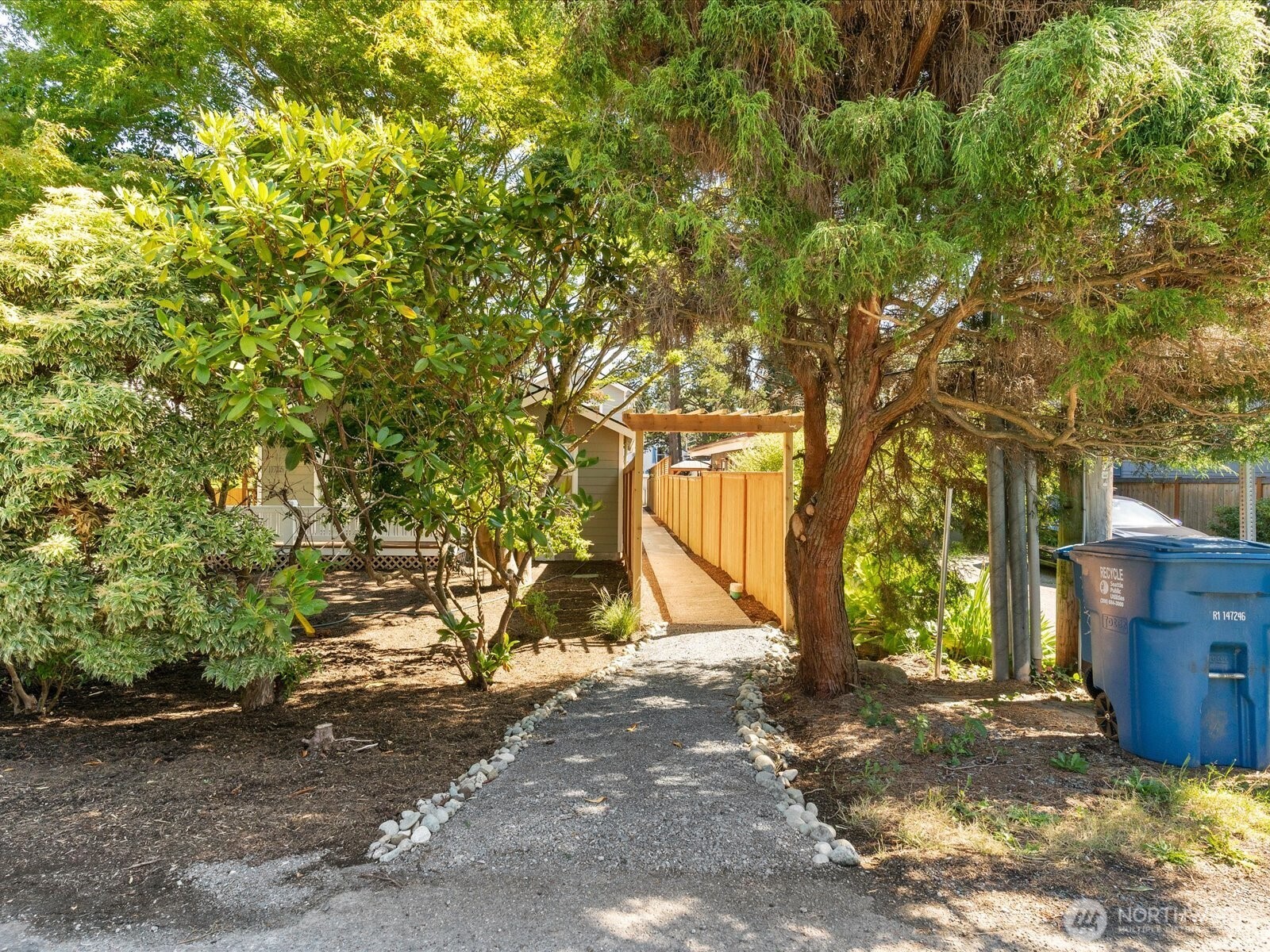 11714 B 26th Avenue NE, Seattle, WA 98125