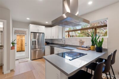 11714 B 26th Avenue NE, Seattle, WA 98125 - Photo 9