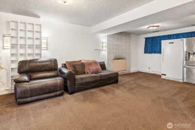 13575 Roosevelt Way N, Seattle, WA 98133 - Photo 20