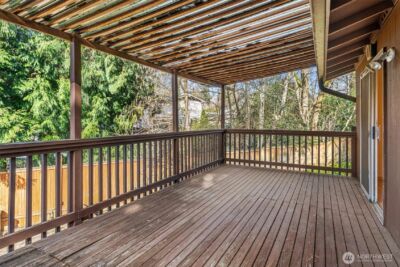 13575 Roosevelt Way N, Seattle, WA 98133 - Photo 25