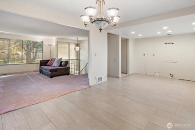 13575 Roosevelt Way N, Seattle, WA 98133 - Photo 9