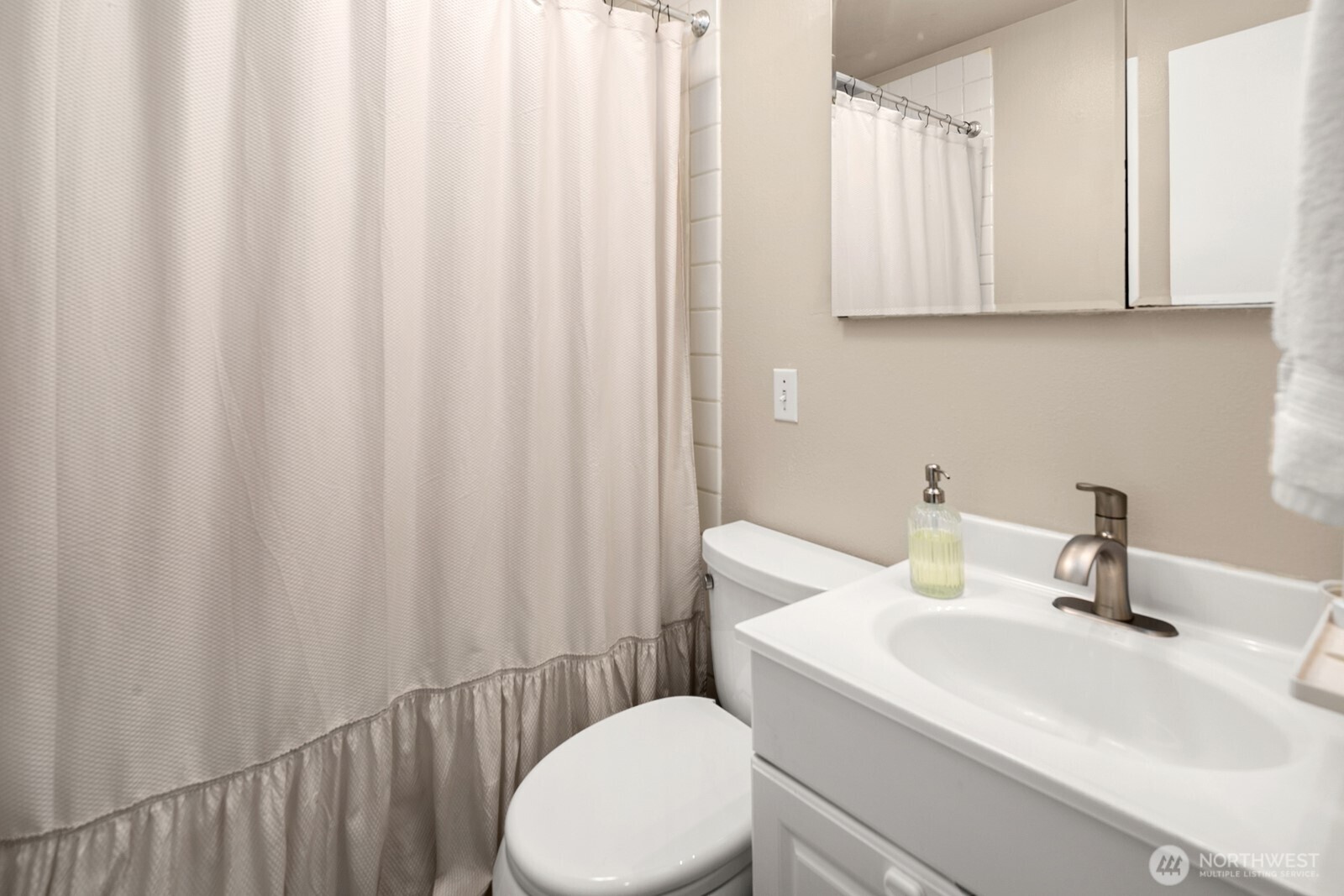 5320 S 4th Avenue , Everett, WA 98203