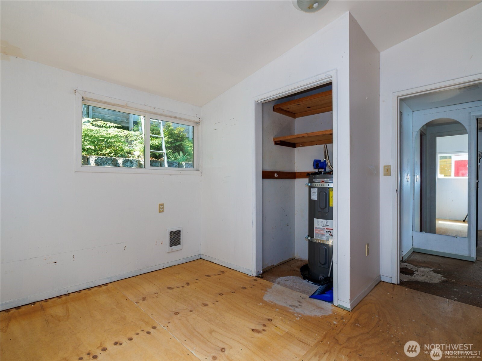 40 N Triton Head Drive , Lilliwaup, WA 98555