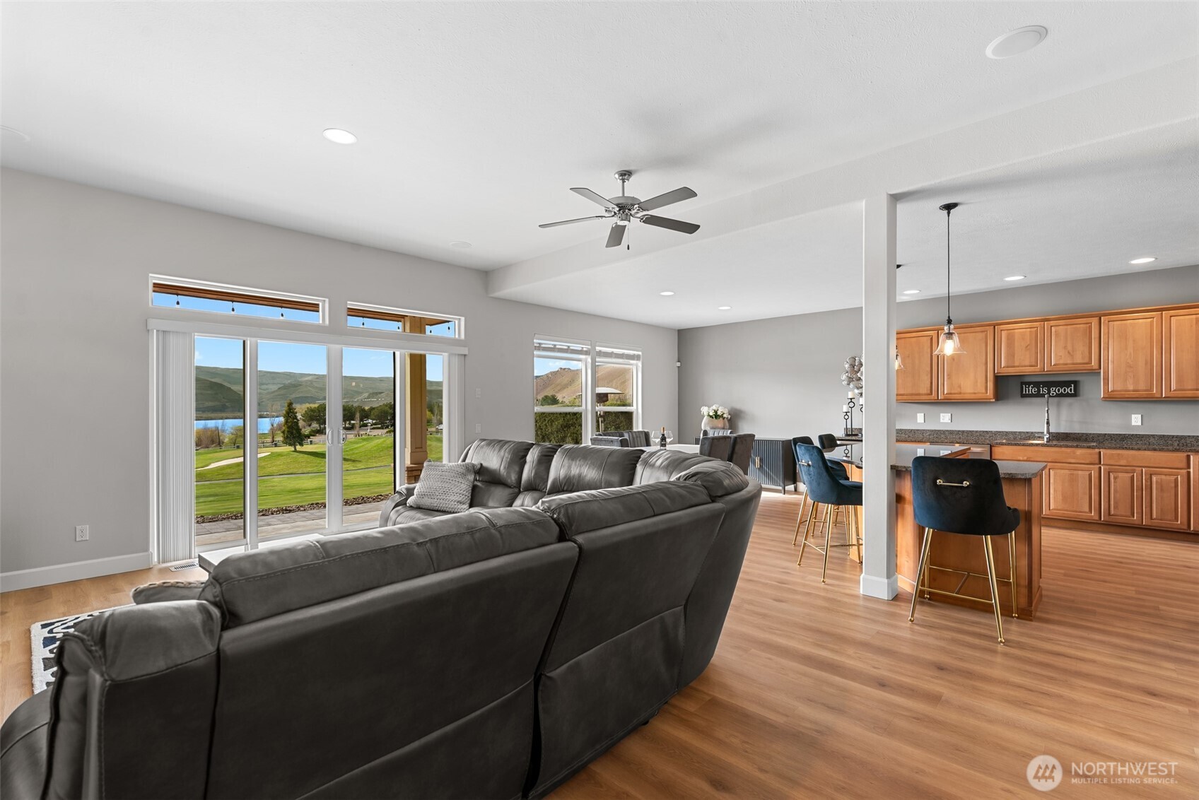 23496 Sunserra Loop NW, Quincy, WA 98848