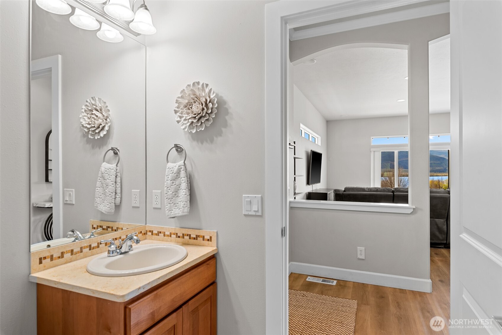 23496 Sunserra Loop NW, Quincy, WA 98848