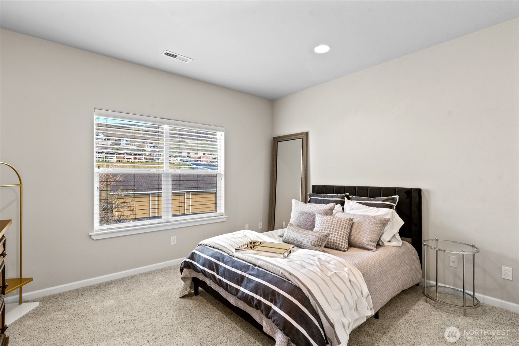 23496 Sunserra Loop NW, Quincy, WA 98848