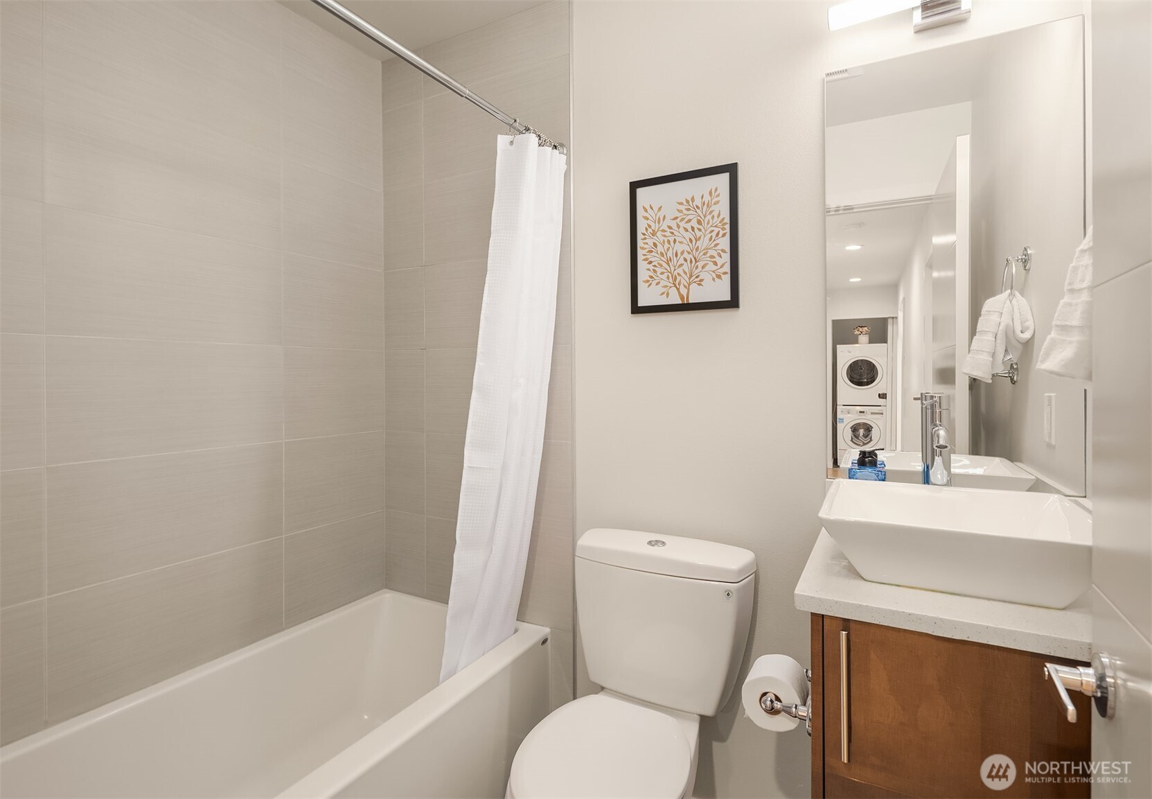 6221 20th Avenue NW, Seattle, WA 98107