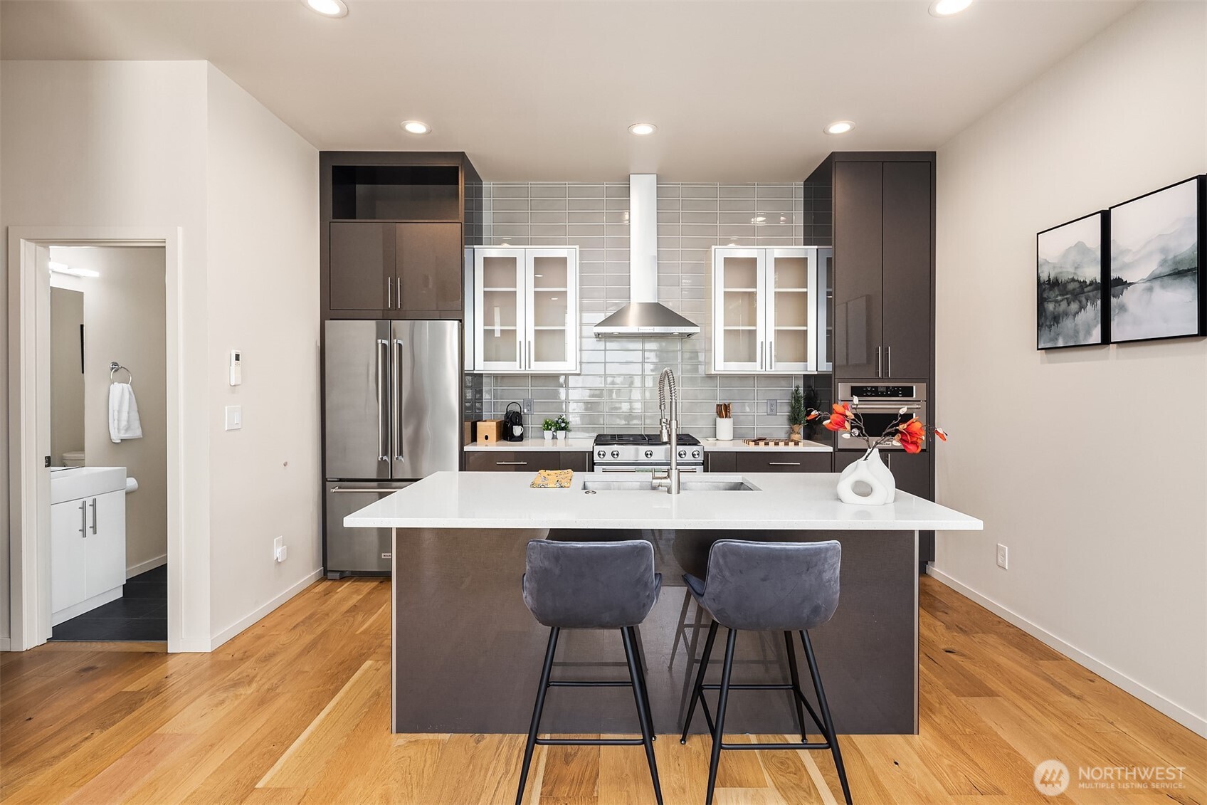 6221 20th Avenue NW, Seattle, WA 98107