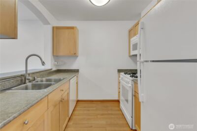 13349 Ambaum Boulevard SW, Burien, WA 98146 - Photo 8