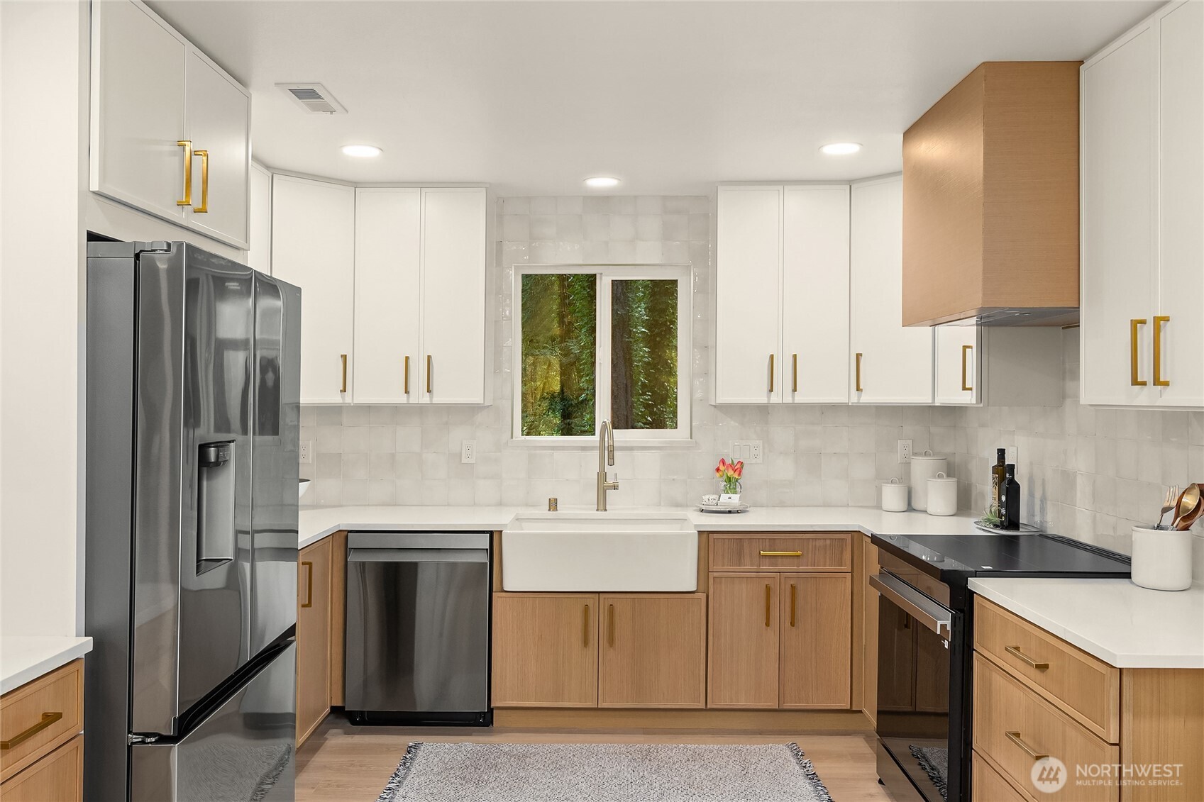 14442 Phelps Road NE, Bainbridge Island, WA 98110