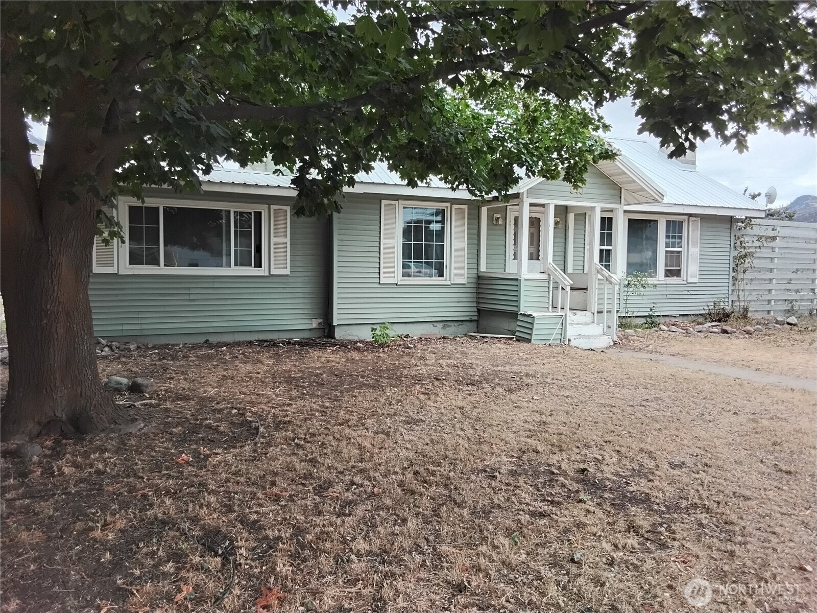 910 Dogwood Street , Oroville, WA 98844