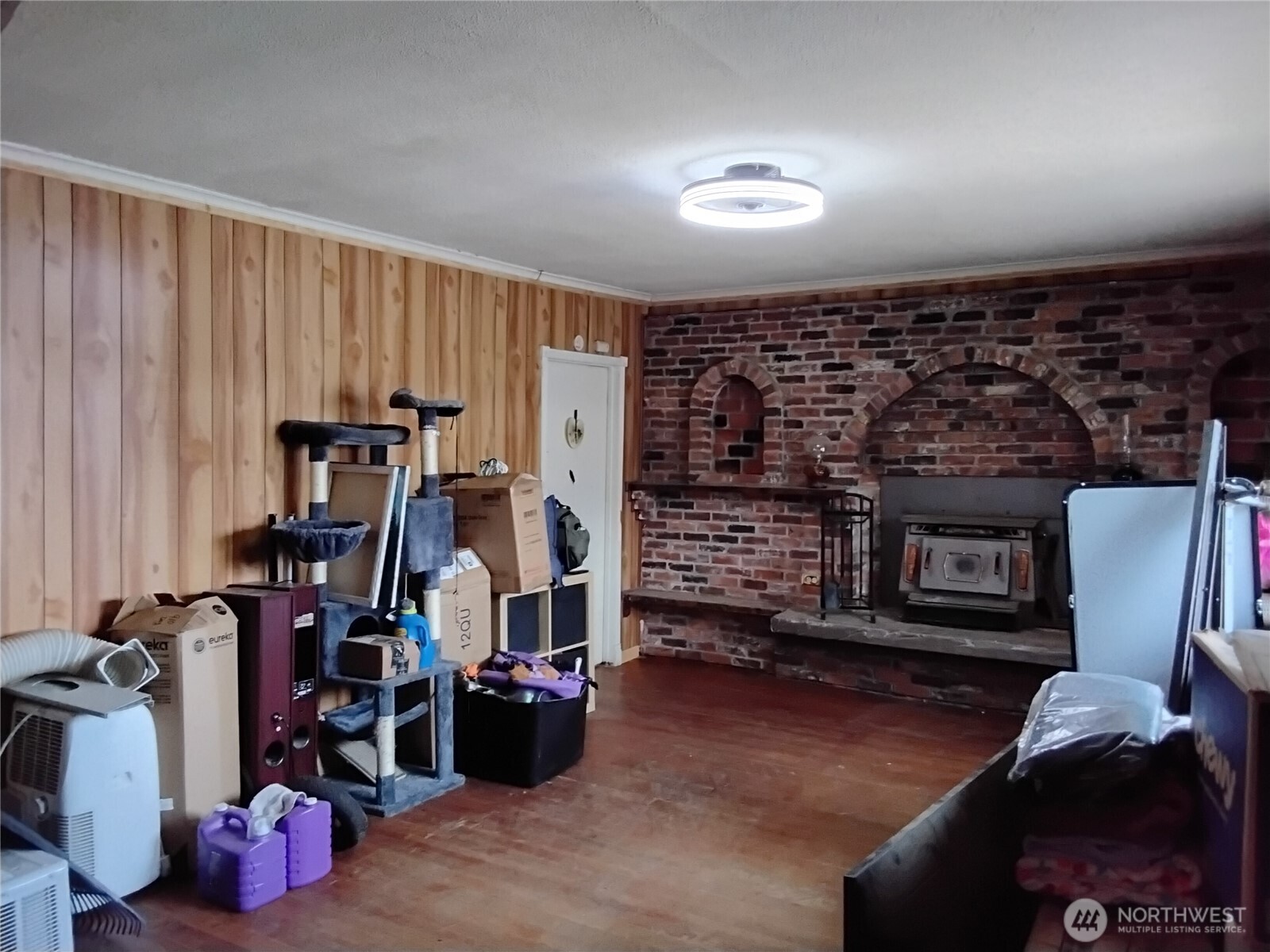910 Dogwood Street , Oroville, WA 98844