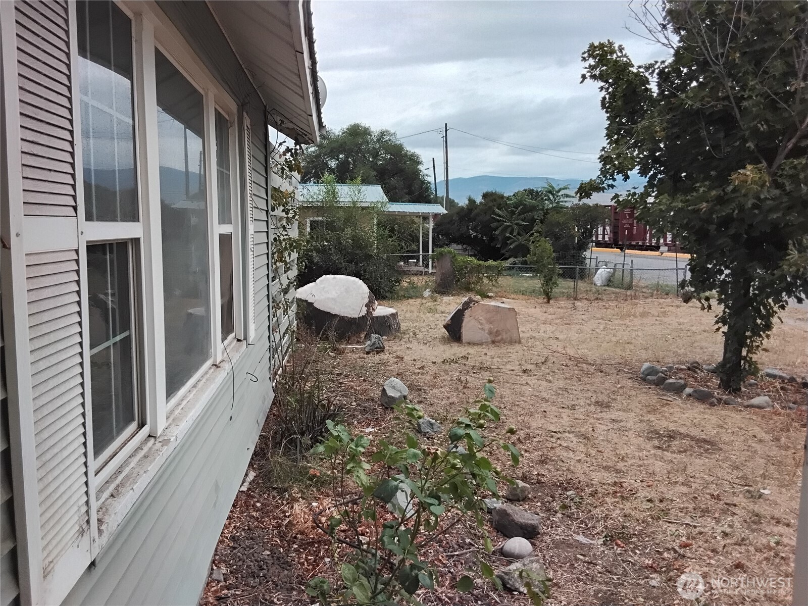 910 Dogwood Street , Oroville, WA 98844