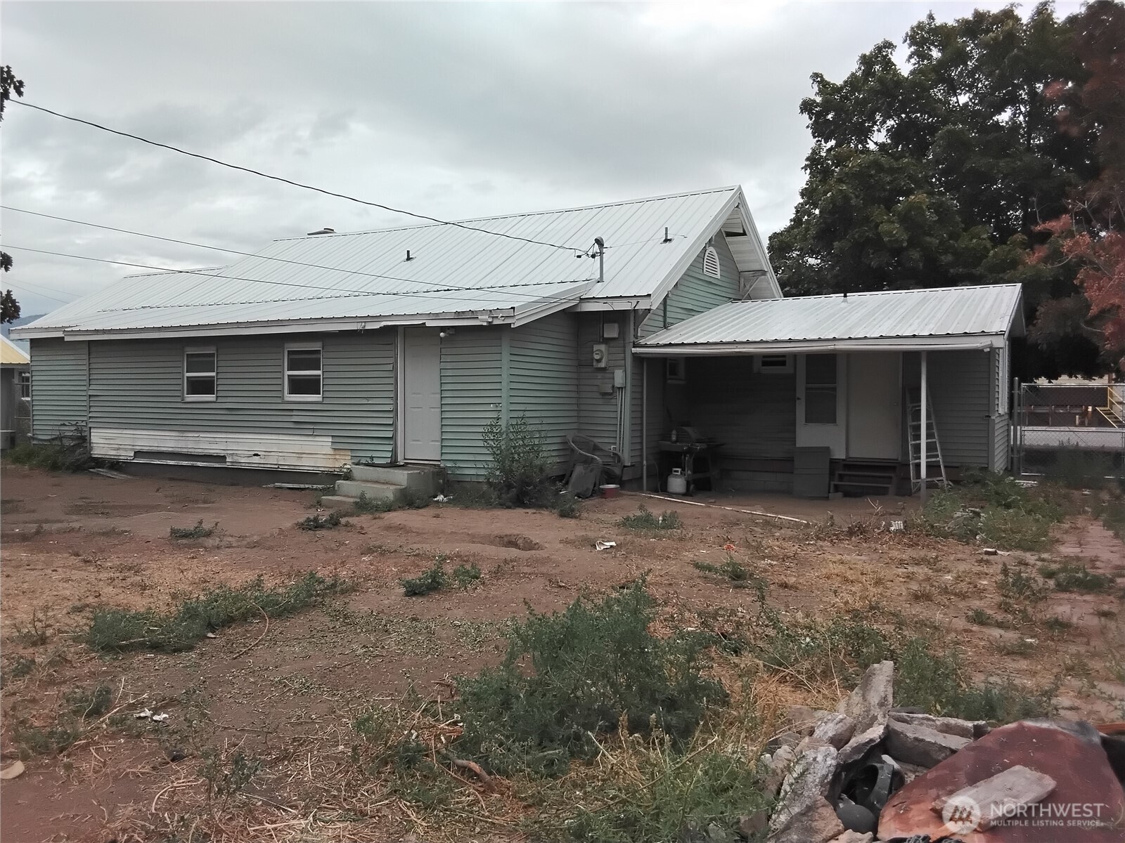 910 Dogwood Street , Oroville, WA 98844