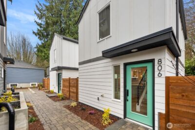 806 S Rose Street , Seattle, WA 98108