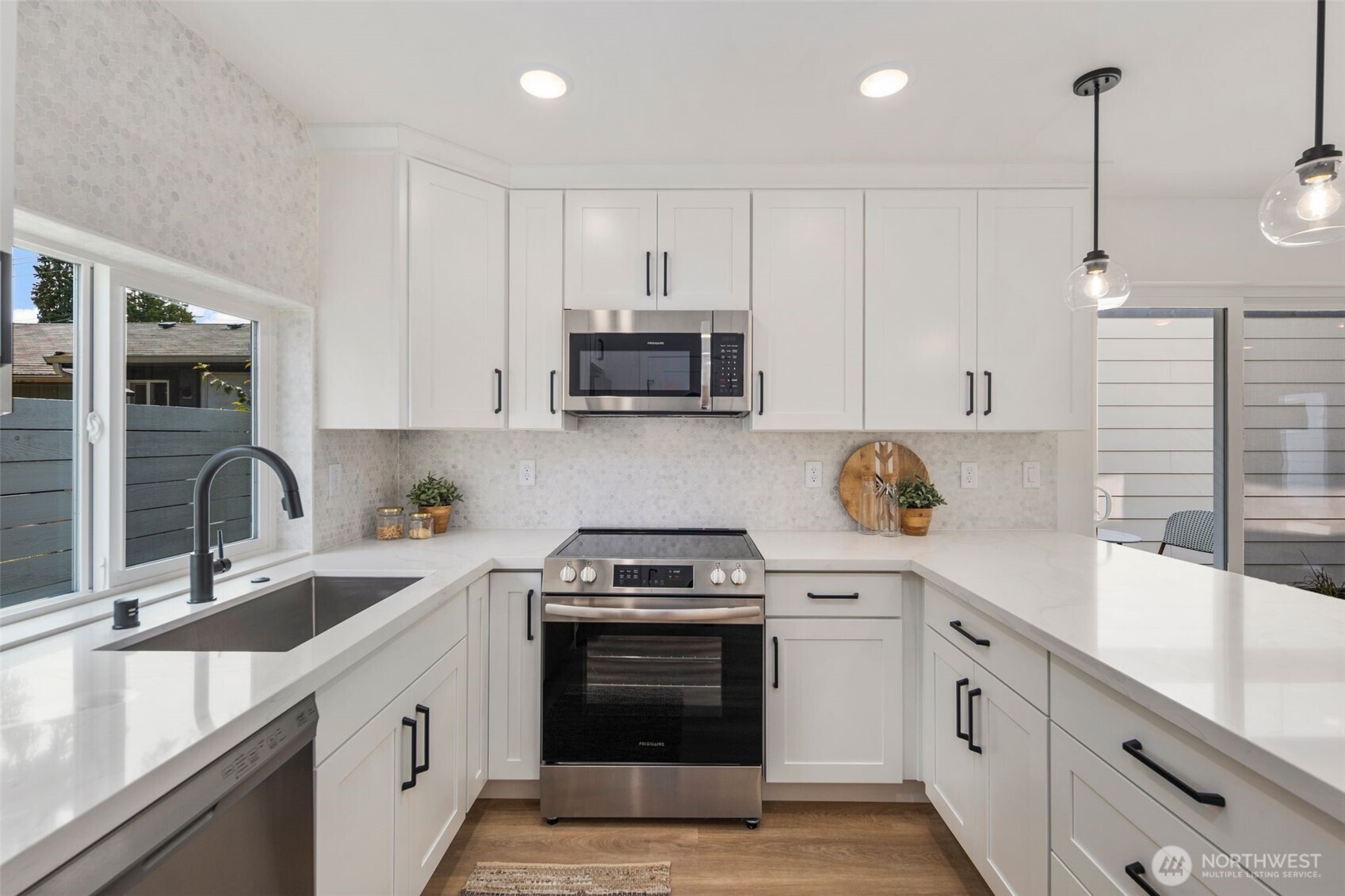 806 S Rose Street , Seattle, WA 98108