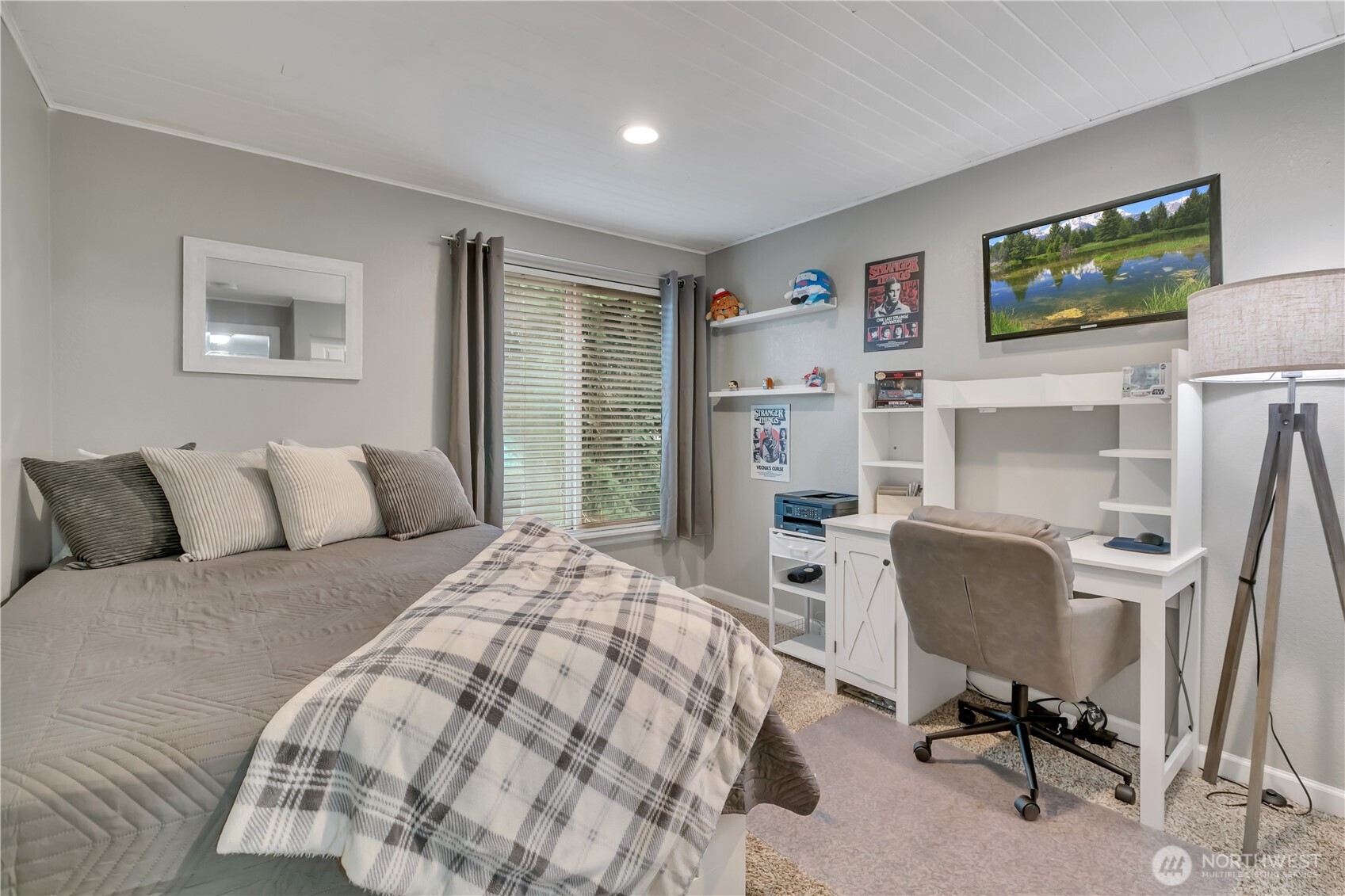 23712 13th Place S #1006, Des Moines, WA 98198