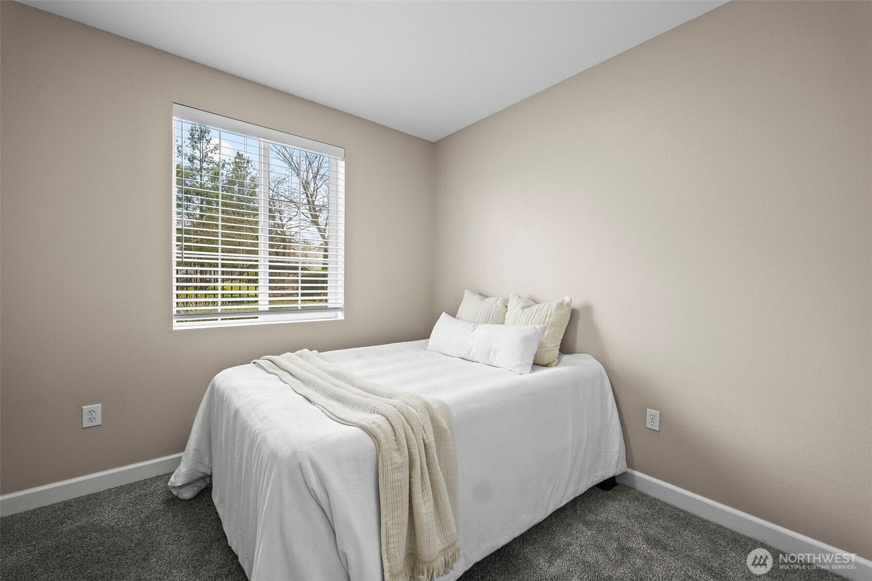 10016 186th Place E #104, Puyallup, WA 98375