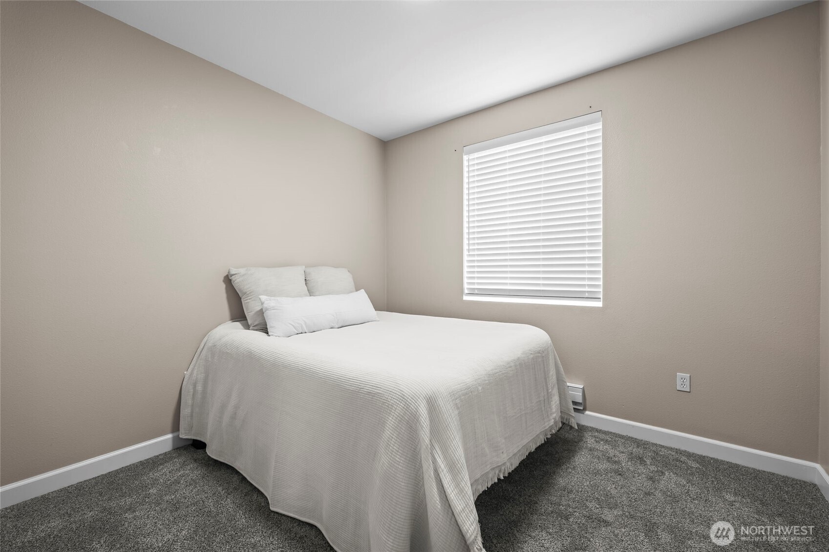 10016 186th Place E #104, Puyallup, WA 98375