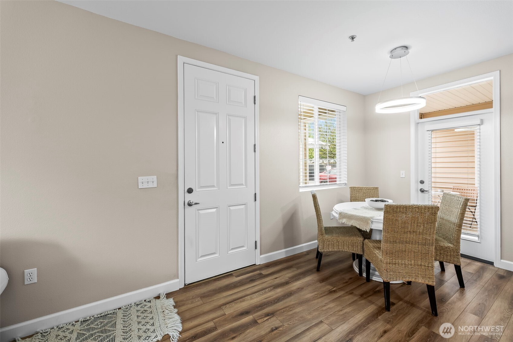 10016 186th Place E #104, Puyallup, WA 98375