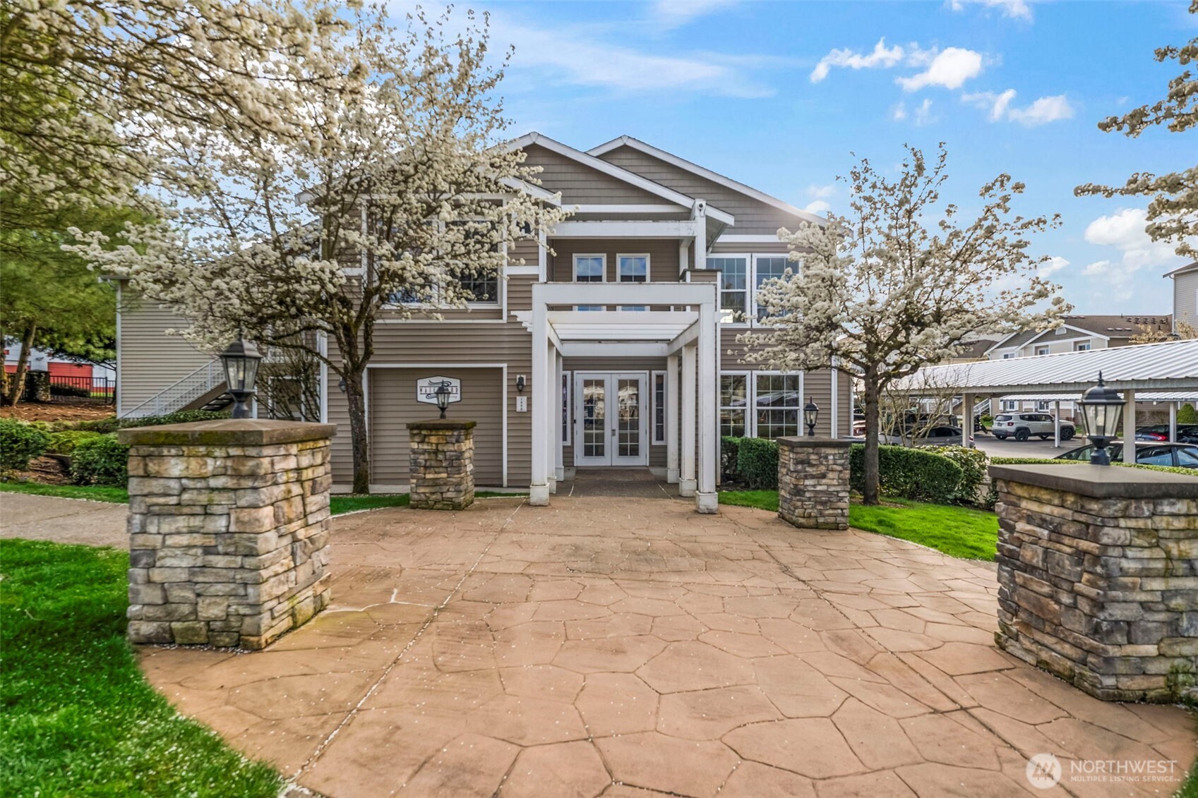 10016 186th Place E #104, Puyallup, WA 98375