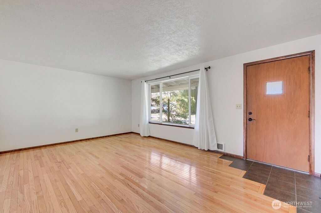 90 Kem Street , Port Hadlock, WA 98339