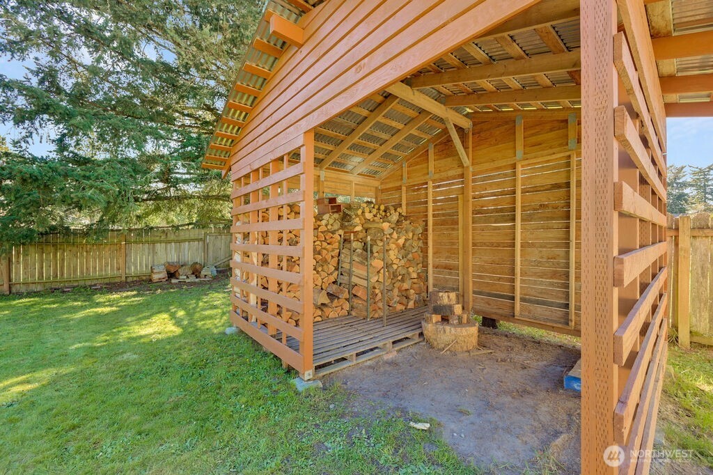 90 Kem Street , Port Hadlock, WA 98339