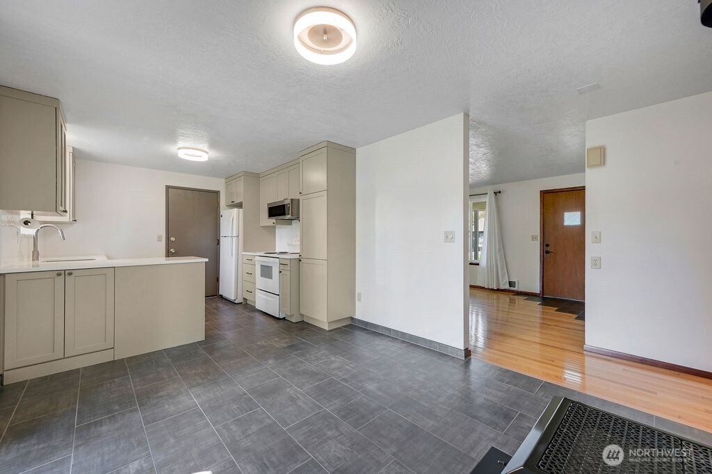 90 Kem Street , Port Hadlock, WA 98339