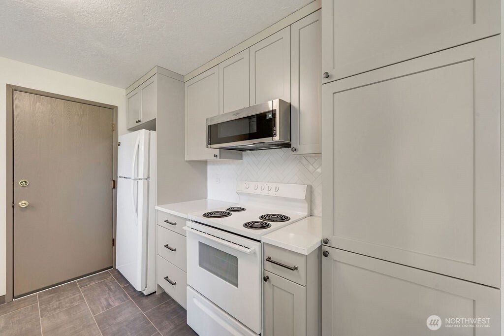 90 Kem Street , Port Hadlock, WA 98339