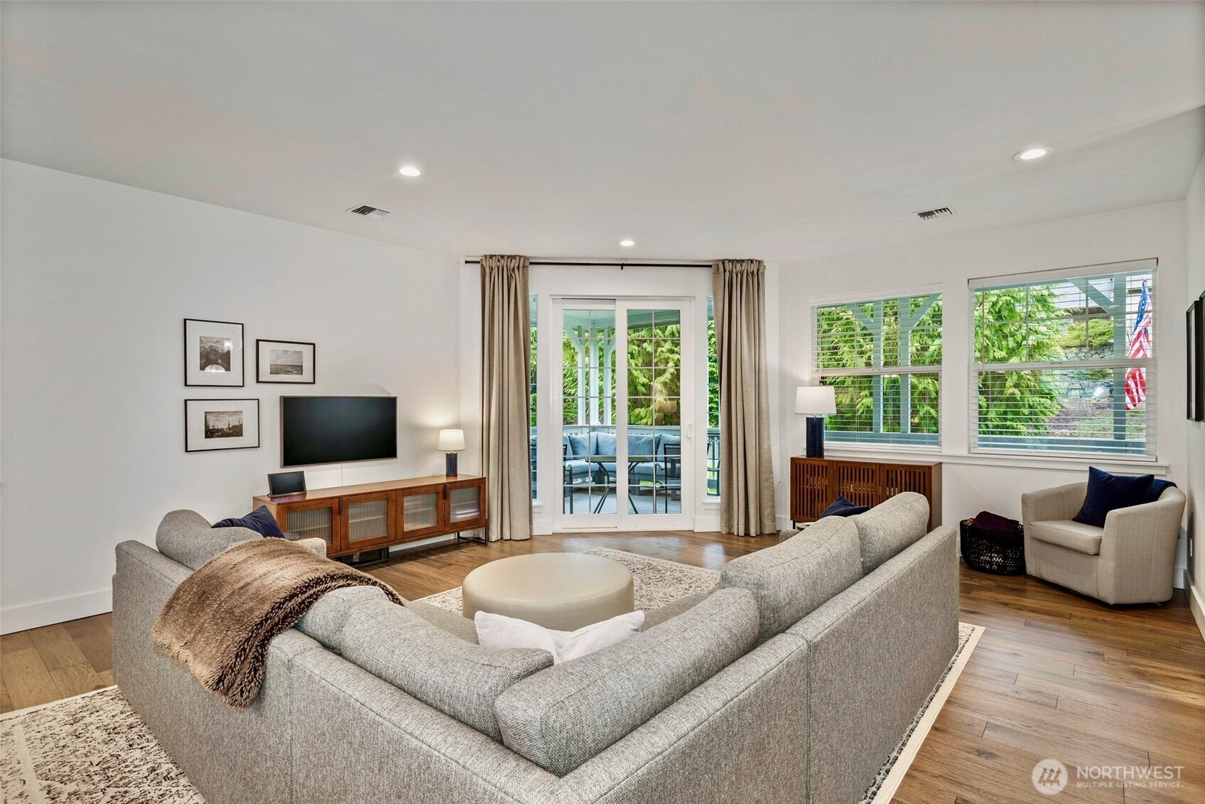 28 Deer Hollow Road , Port Ludlow, WA 98365