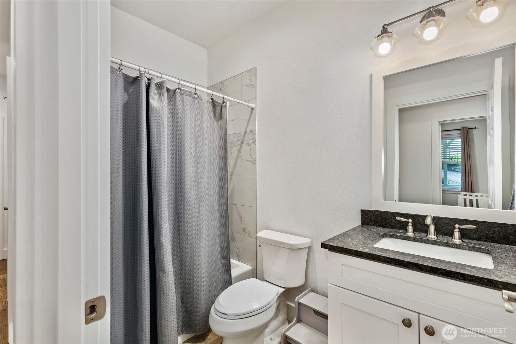 28 Deer Hollow Road , Port Ludlow, WA 98365