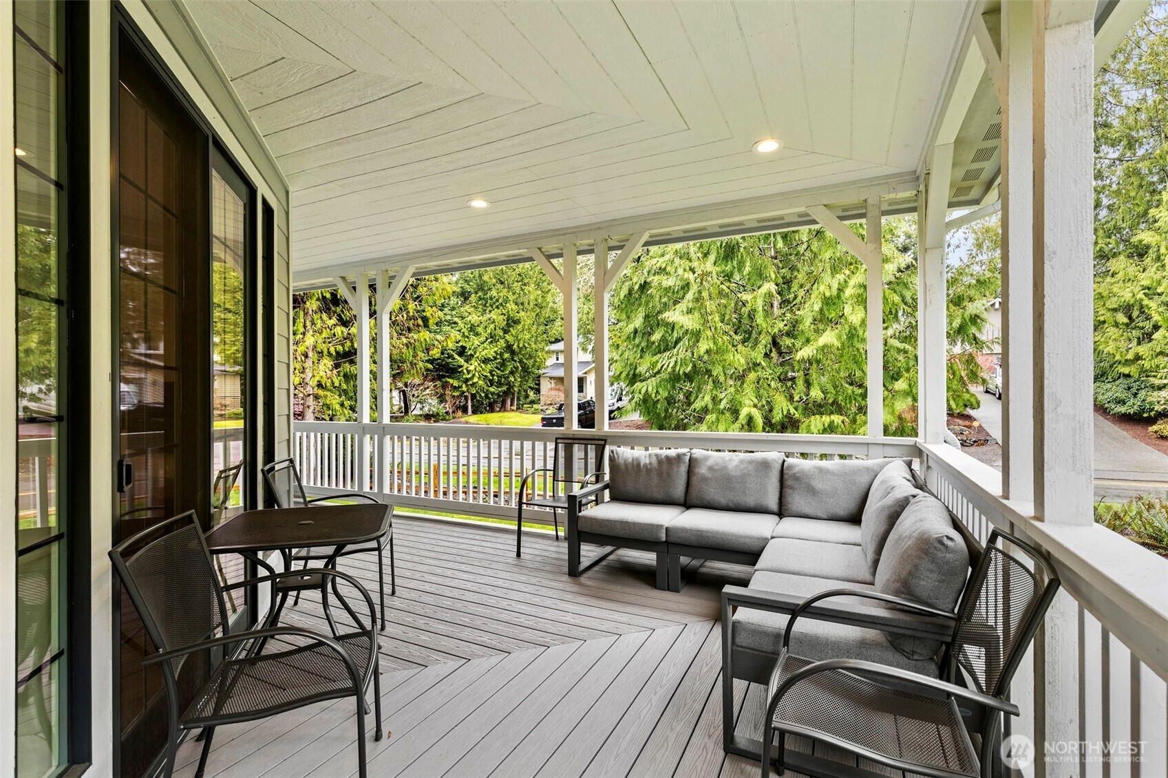 28 Deer Hollow Road , Port Ludlow, WA 98365