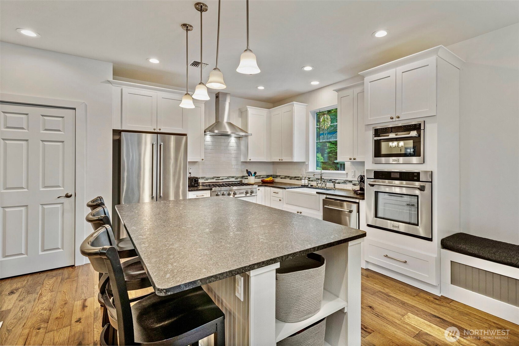 28 Deer Hollow Road , Port Ludlow, WA 98365