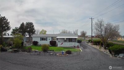 4492 Jackie Drive NE, Moses Lake, WA 98837-3549 - Photo 1