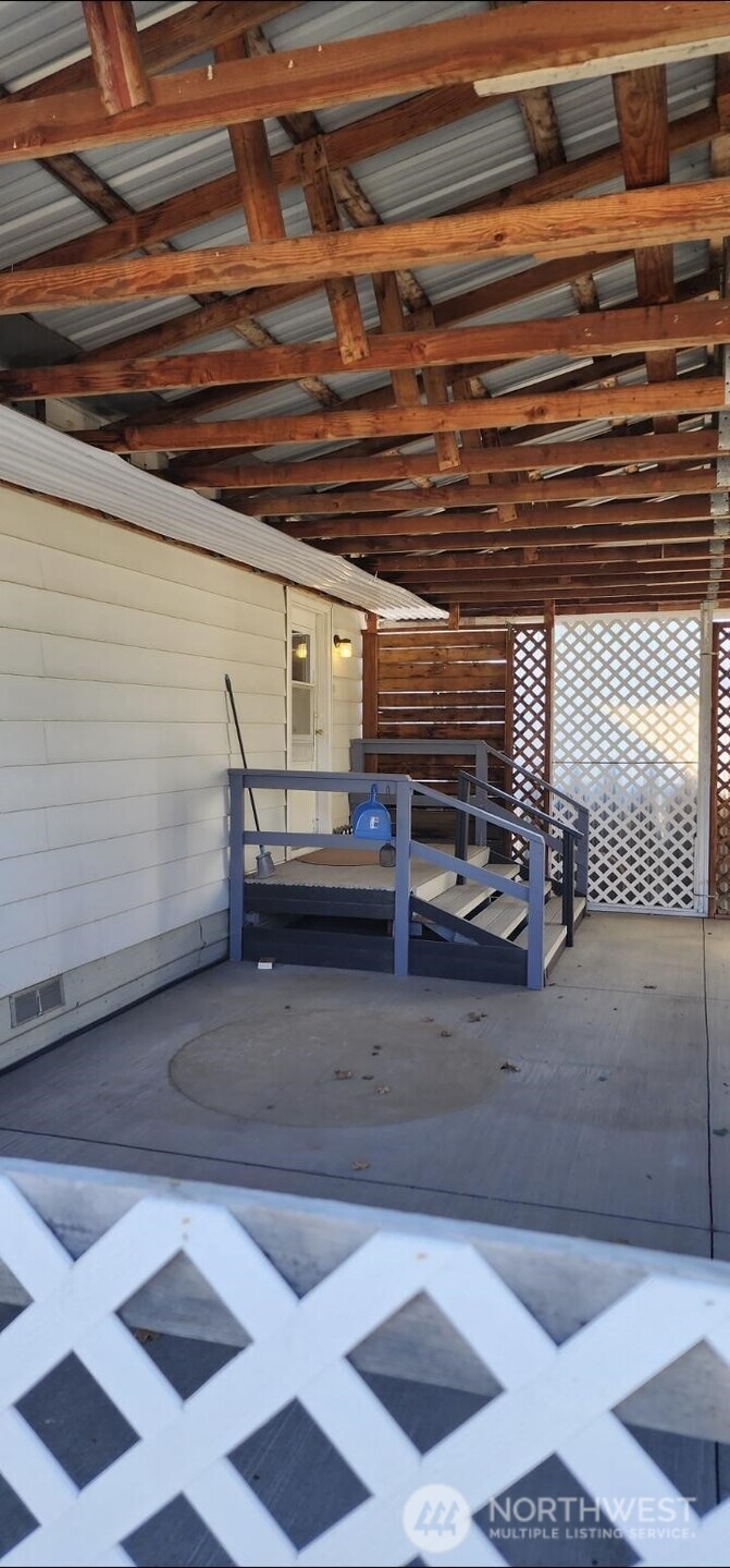 4492 Jackie Drive NE, Moses Lake, WA 98837-3549